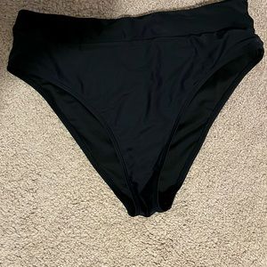 Cupshe bikini bottom black NWOT
